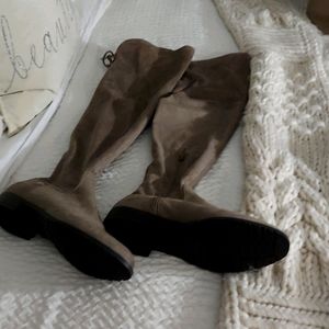 Guess Brand New Boot